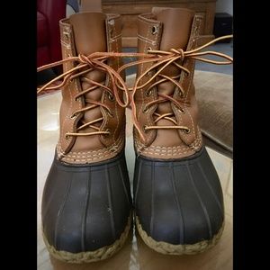Women’s LL Bean 8” Tan/brown boots, size 6W *Like New*